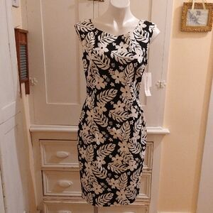 NWT Maggy London black and white floral print dress Sz 12